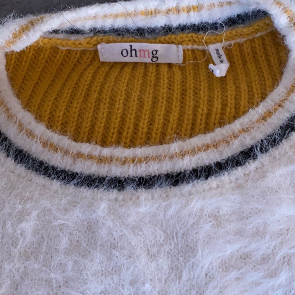 Posh sweater - Picture 2 of 2